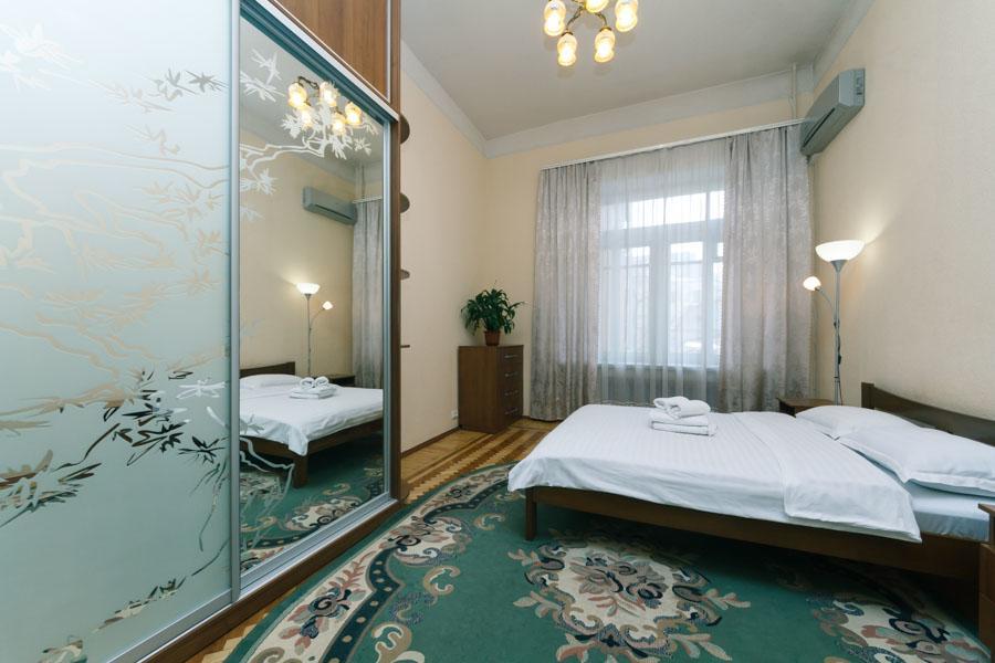 Lux Apartment Mykhailivska 19 Kiev Exteriör bild